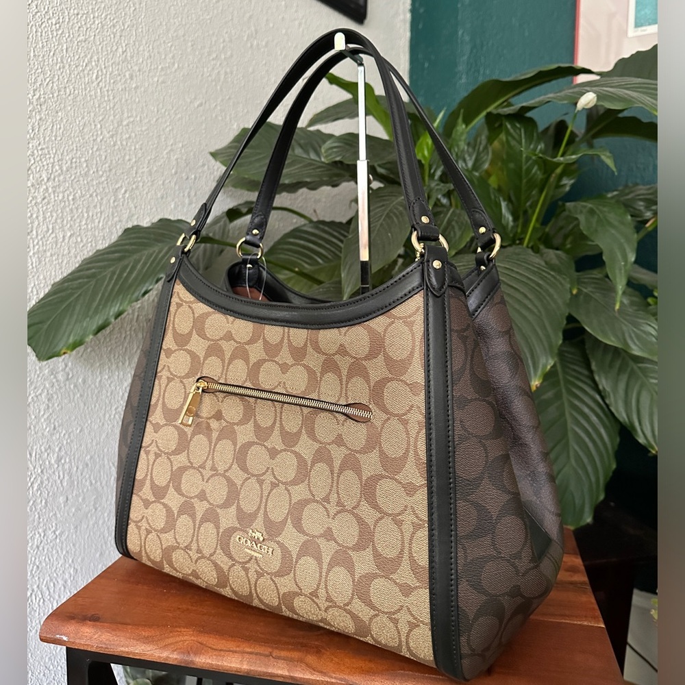 NWT - COACH Kristy Shoulder Bag In Colorblock Signature Canvas - C6831 - $498 - Picture 4 of 16